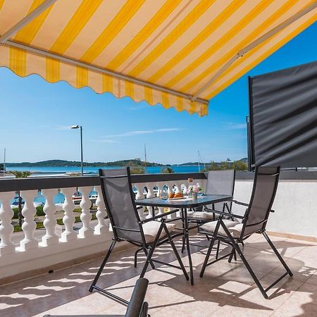 Apartment And Rooms Dalmatiko Vodice Exterior foto