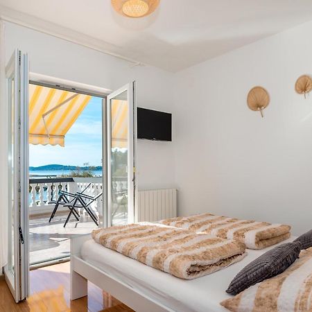Apartment And Rooms Dalmatiko Vodice Exterior foto