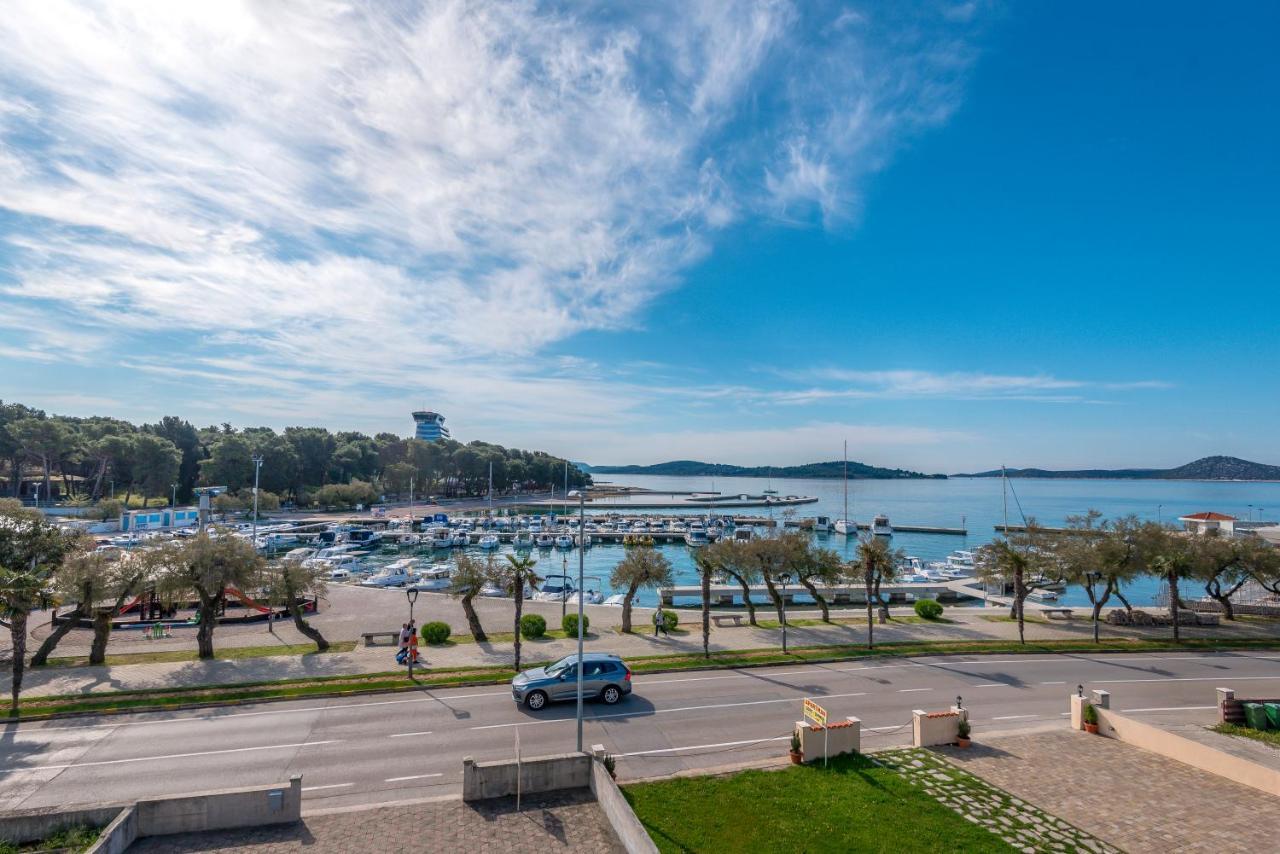 Apartment And Rooms Dalmatiko Vodice Exterior foto
