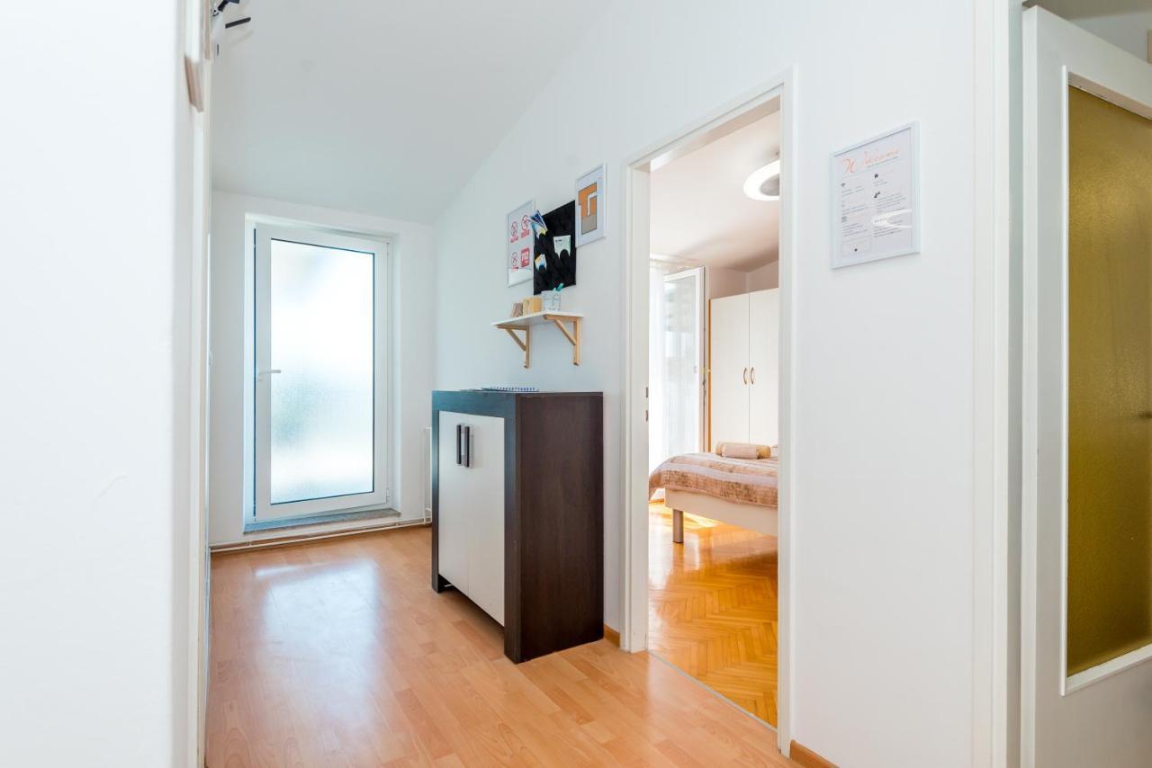 Apartment And Rooms Dalmatiko Vodice Exterior foto
