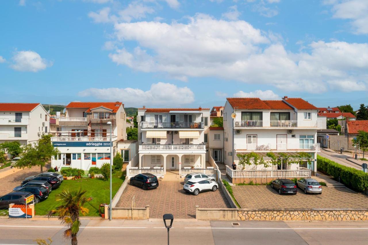 Apartment And Rooms Dalmatiko Vodice Exterior foto