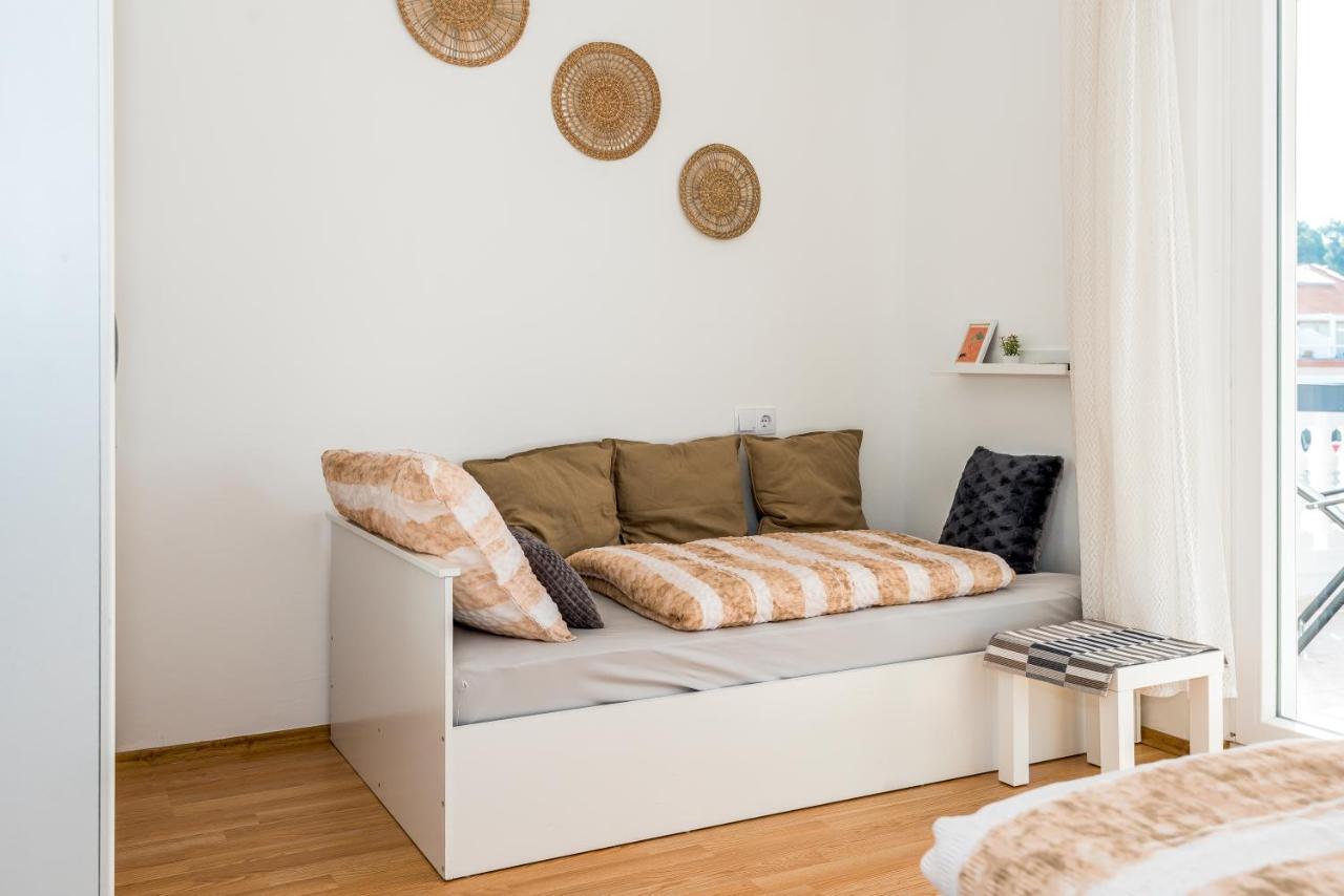 Apartment And Rooms Dalmatiko Vodice Exterior foto