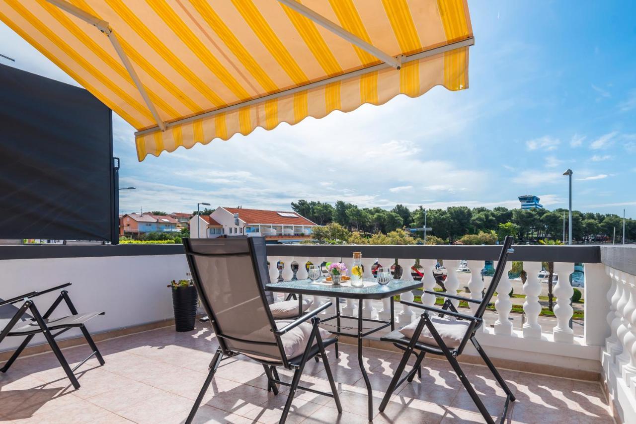 Apartment And Rooms Dalmatiko Vodice Exterior foto